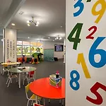 埃文尼亚奥林匹克套房酒店 酒店 4*