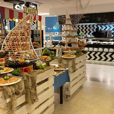 Evenia Olympic מלון 4*